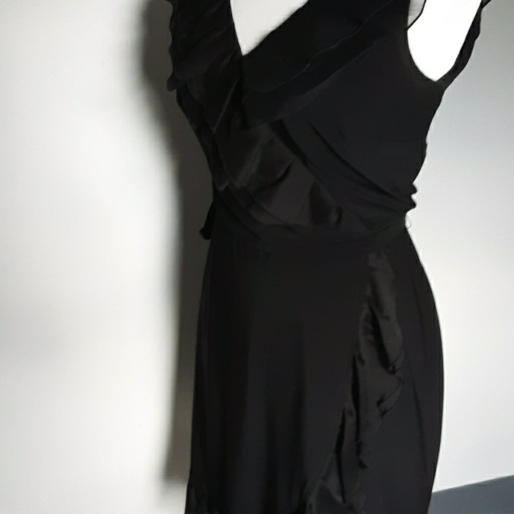 Dress - Picture 4 of 8
